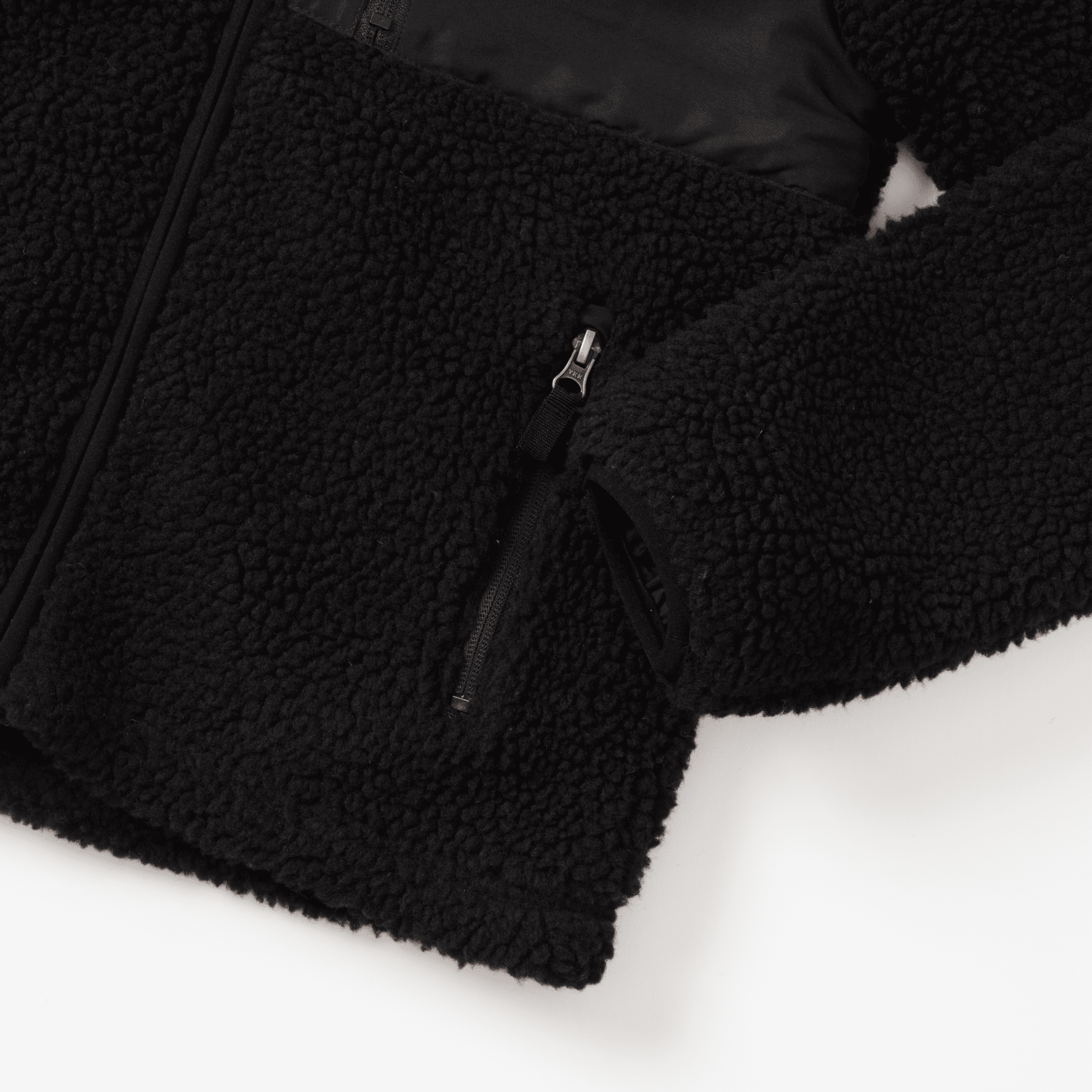 0584_147_Detail2_1942_f86e8ead-cf9a-43d4-ba13-a2fee283c7f7-scaled-1.png